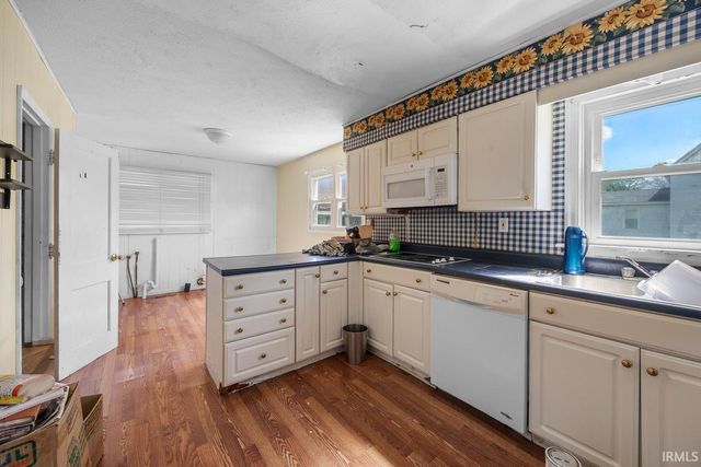 320 E Plum Street, Linden, IN 47955