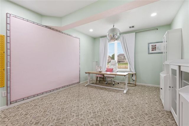 2808 SW Arthur Drive, Lee's Summit, MO 64082