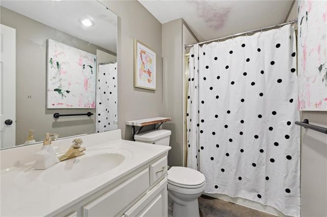 2808 SW Arthur Drive, Lee's Summit, MO 64082