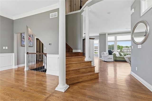 2808 SW Arthur Drive, Lee's Summit, MO 64082