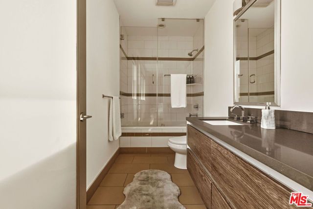 6728 W Hepburn Way, Los Angeles, CA 90038