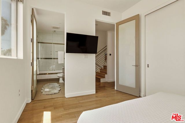 6728 W Hepburn Way, Los Angeles, CA 90038