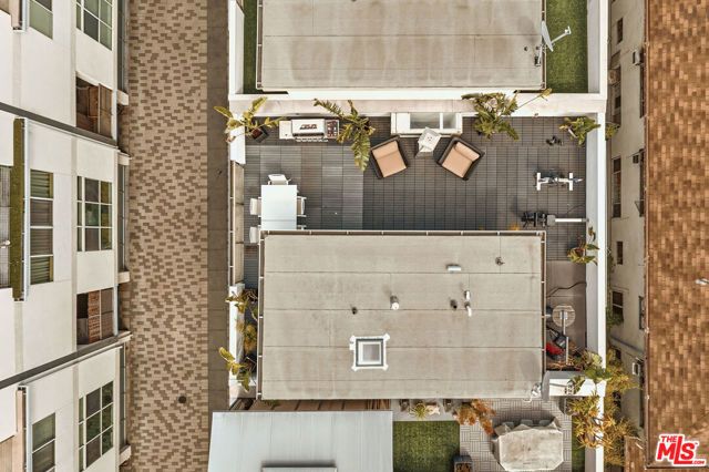 6728 W Hepburn Way, Los Angeles, CA 90038