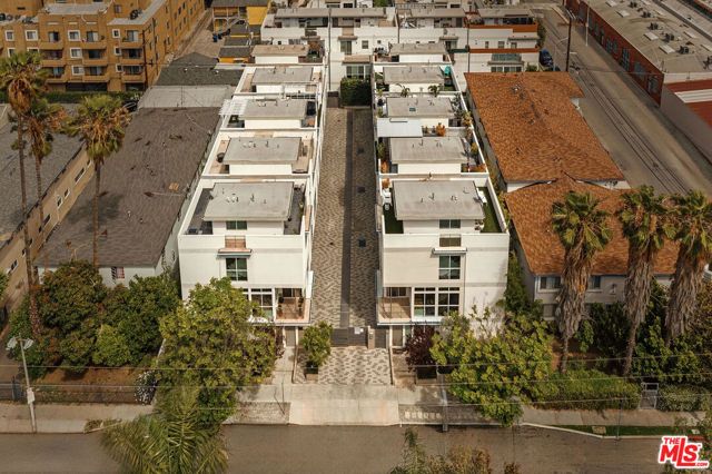 6728 W Hepburn Way, Los Angeles, CA 90038
