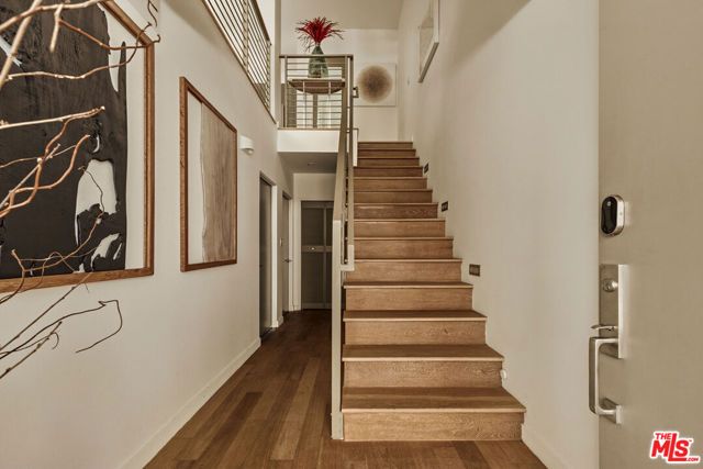 6728 W Hepburn Way, Los Angeles, CA 90038