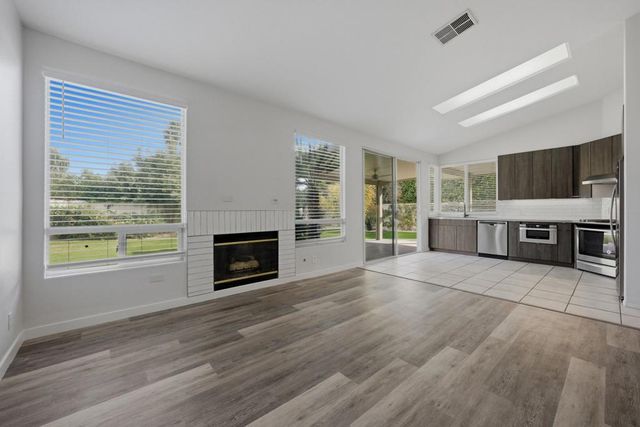 158 Via Tramonto, Palm Desert, CA 92260