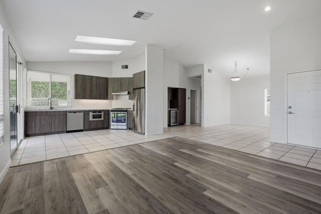 158 Via Tramonto, Palm Desert, CA 92260