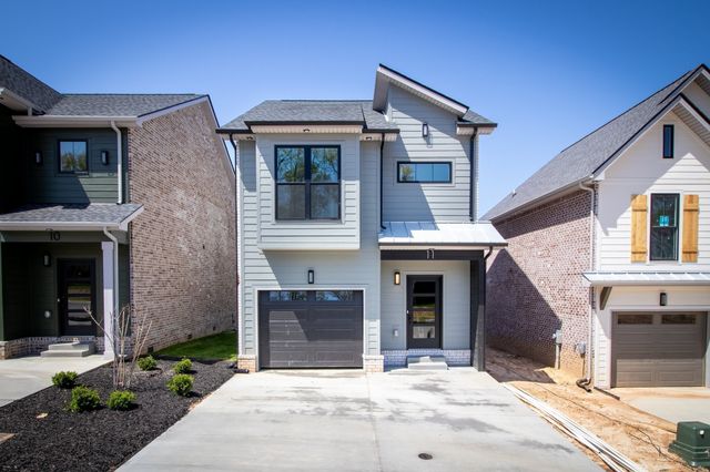 11 Dutch Drive, Clarksville, TN 37043