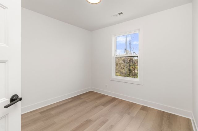 11 Dutch Drive, Clarksville, TN 37043