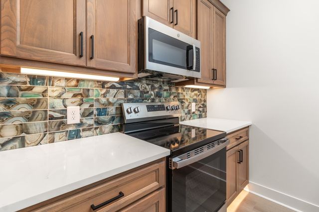 11 Dutch Drive, Clarksville, TN 37043