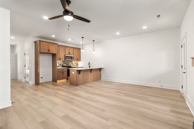 11 Dutch Drive, Clarksville, TN 37043