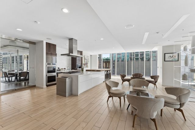 515 Church St Unit 3011, Nashville, TN 37219