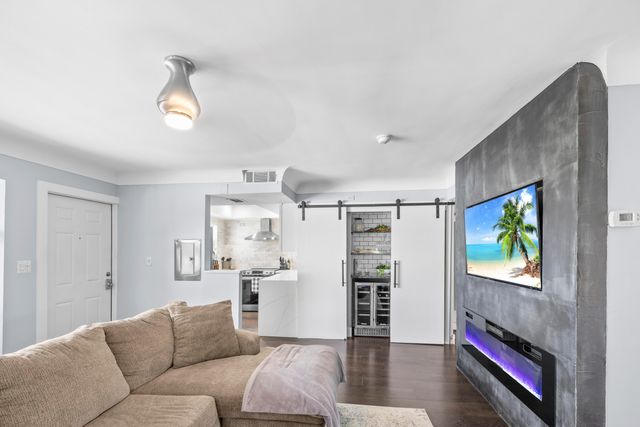 535 Hendricks Isle 302, Fort Lauderdale, FL 33301