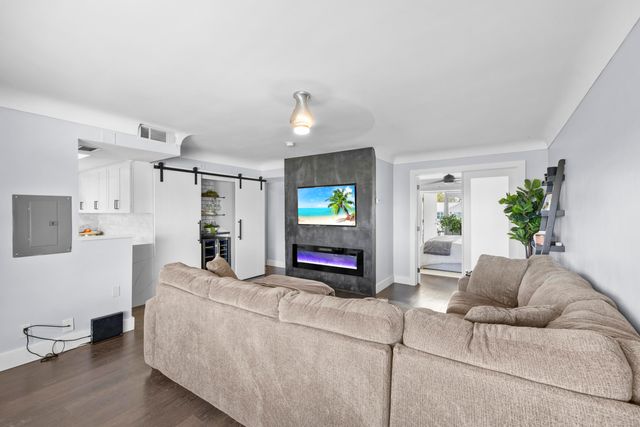 535 Hendricks Isle 302, Fort Lauderdale, FL 33301