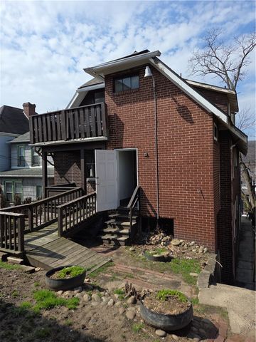 874 Kenneth Ave, New Kensington, PA 15068