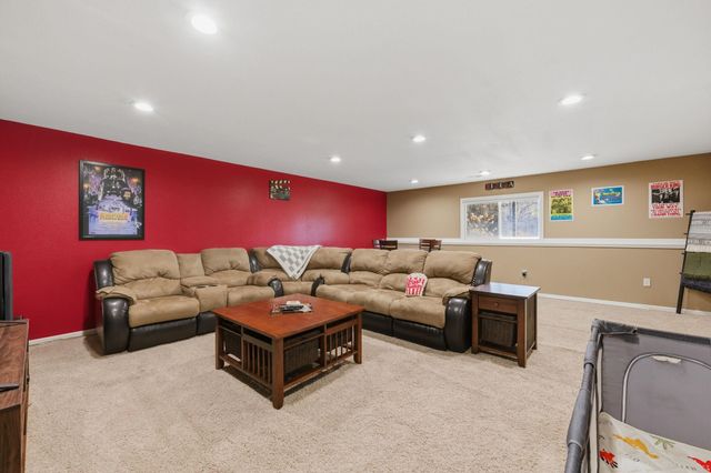 2526 S Prescott Cir, Wichita, KS 67215