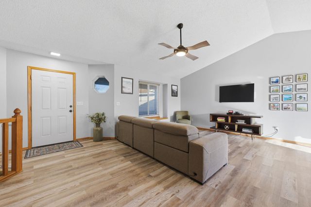 2526 S Prescott Cir, Wichita, KS 67215