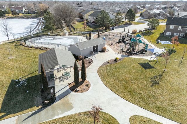 2526 S Prescott Cir, Wichita, KS 67215