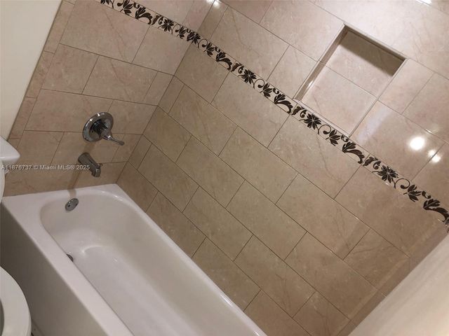 10808 N Kendall Dr Q-4, Miami, FL 33176