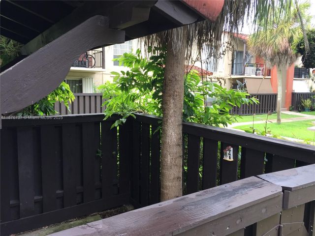 10808 N Kendall Dr Q-4, Miami, FL 33176