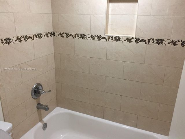 10808 N Kendall Dr Q-4, Miami, FL 33176