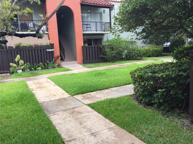 10808 N Kendall Dr Q-4, Miami, FL 33176