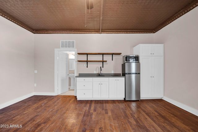 5753 W Glendale Avenue Apt 203, Glendale, AZ 85301
