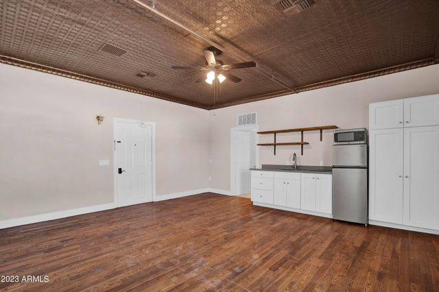 5753 W Glendale Avenue Apt 203, Glendale, AZ 85301