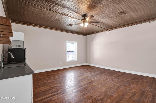 5753 W Glendale Avenue Apt 203, Glendale, AZ 85301