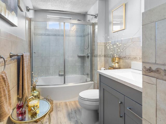 27 Lloyd Street, Pawtucket, RI 02860