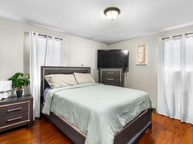 27 Lloyd Street, Pawtucket, RI 02860