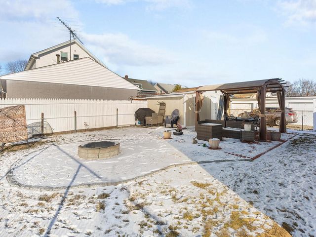 27 Lloyd Street, Pawtucket, RI 02860