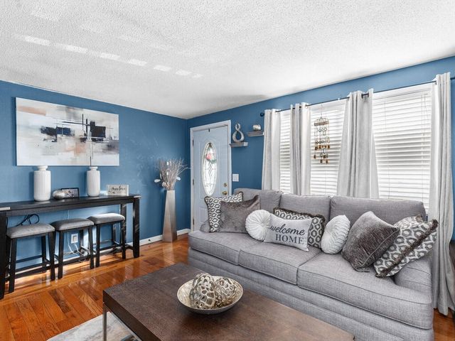 27 Lloyd Street, Pawtucket, RI 02860