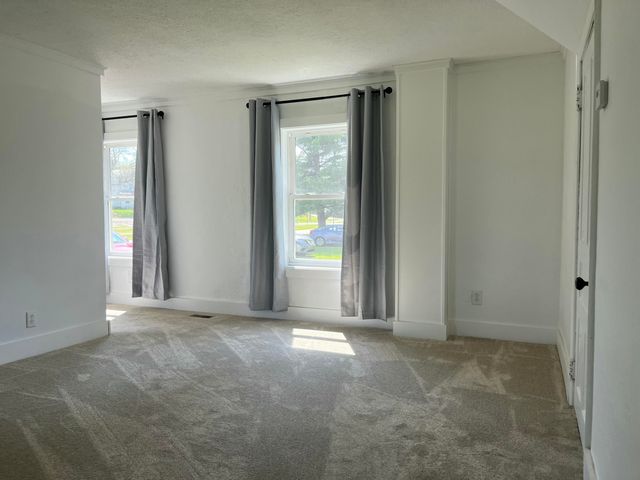 154 W Saint Joe Street, Hillsdale, MI 49242