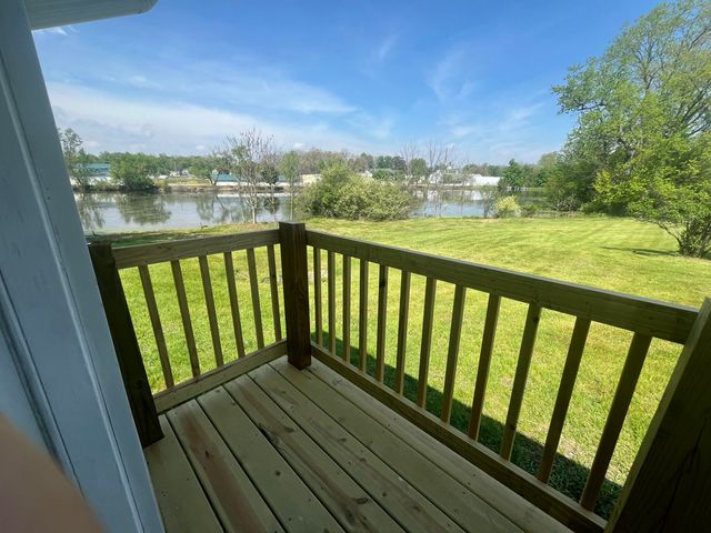 154 W Saint Joe Street, Hillsdale, MI 49242