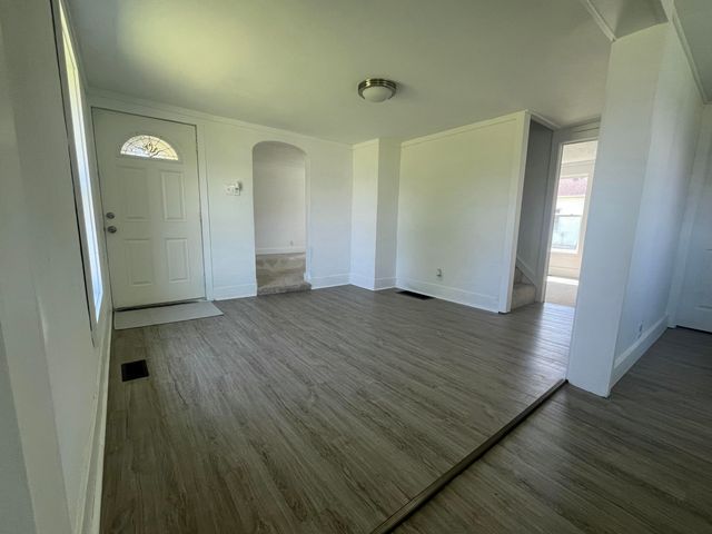 154 W Saint Joe Street, Hillsdale, MI 49242