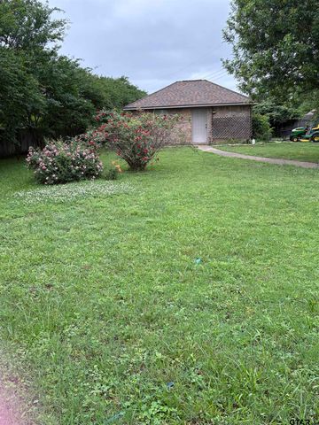 1871 HAGAN RD., Whitehouse, TX 75791