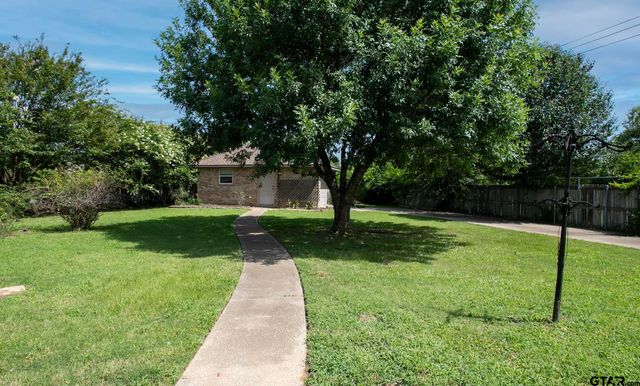 1871 HAGAN RD., Whitehouse, TX 75791