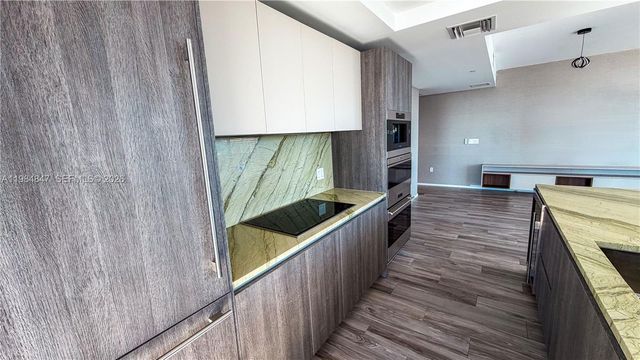 801 S Miami Ave 4501, Miami, FL 33130