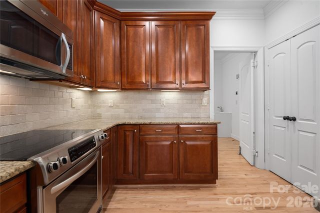 939 Linda Lane, Charlotte, NC 28211