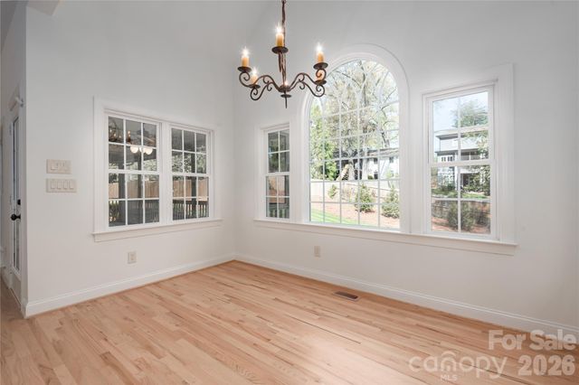 939 Linda Lane, Charlotte, NC 28211