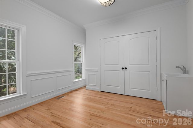 939 Linda Lane, Charlotte, NC 28211