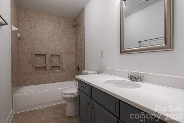 939 Linda Lane, Charlotte, NC 28211