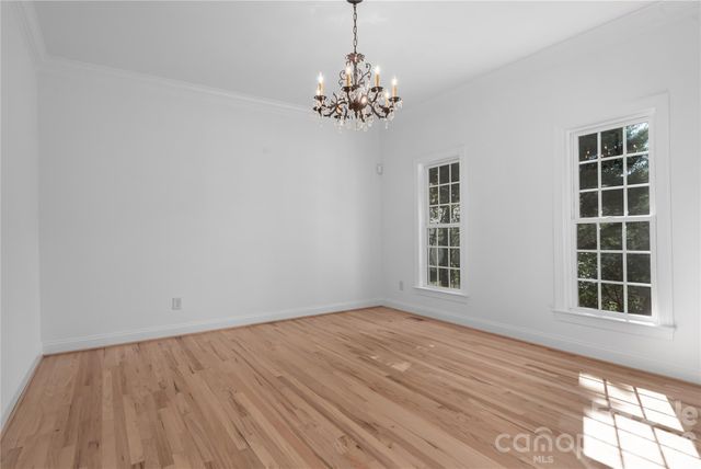 939 Linda Lane, Charlotte, NC 28211