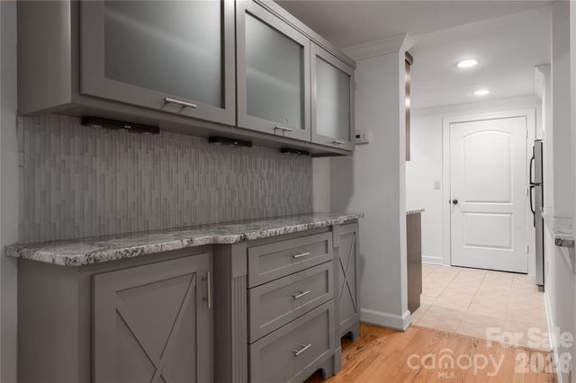 939 Linda Lane, Charlotte, NC 28211