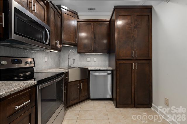 939 Linda Lane, Charlotte, NC 28211