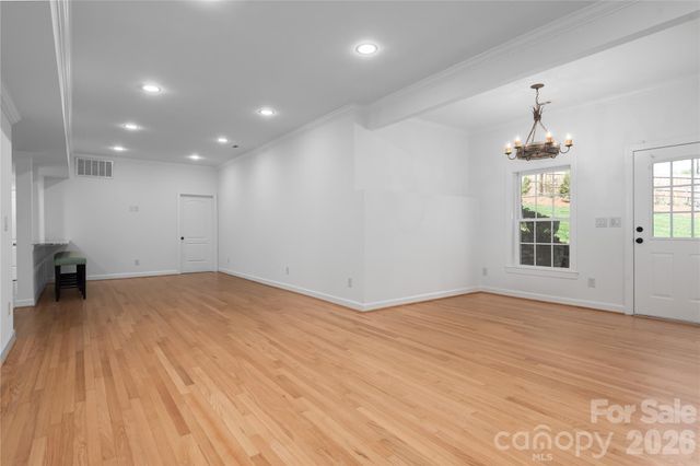 939 Linda Lane, Charlotte, NC 28211