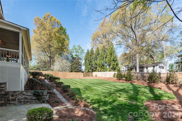 939 Linda Lane, Charlotte, NC 28211