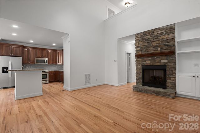 939 Linda Lane, Charlotte, NC 28211