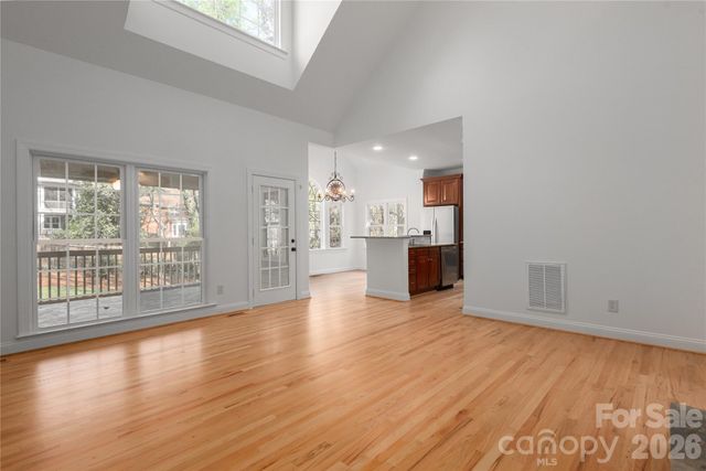 939 Linda Lane, Charlotte, NC 28211